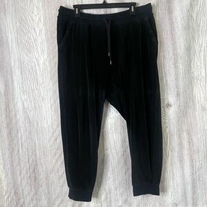 Gap Black Velvet Jogger Pants - Size XL - Soft Velour Loungewear